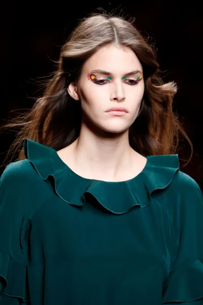 Look 28